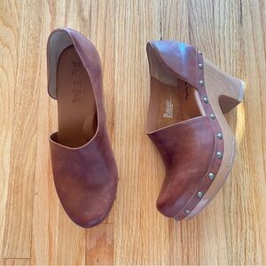 Korks Stylish Brown Leather Clogs